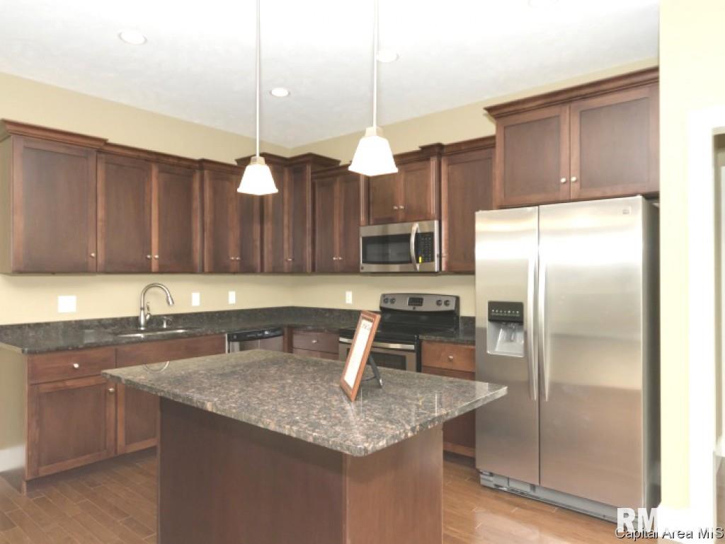 3958 Cornerstone Circle Springfield, IL 62711 - Photo 2 of 16