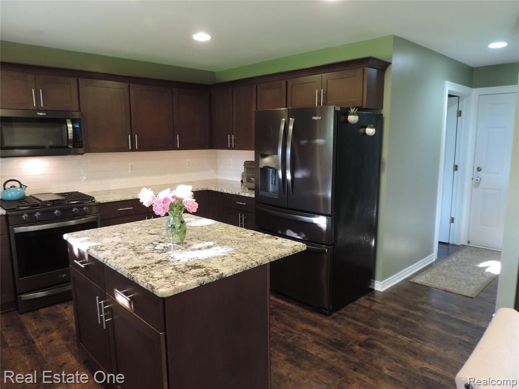 49337 Monte Road Chesterfield, MI 48047 - Photo 31 of 62