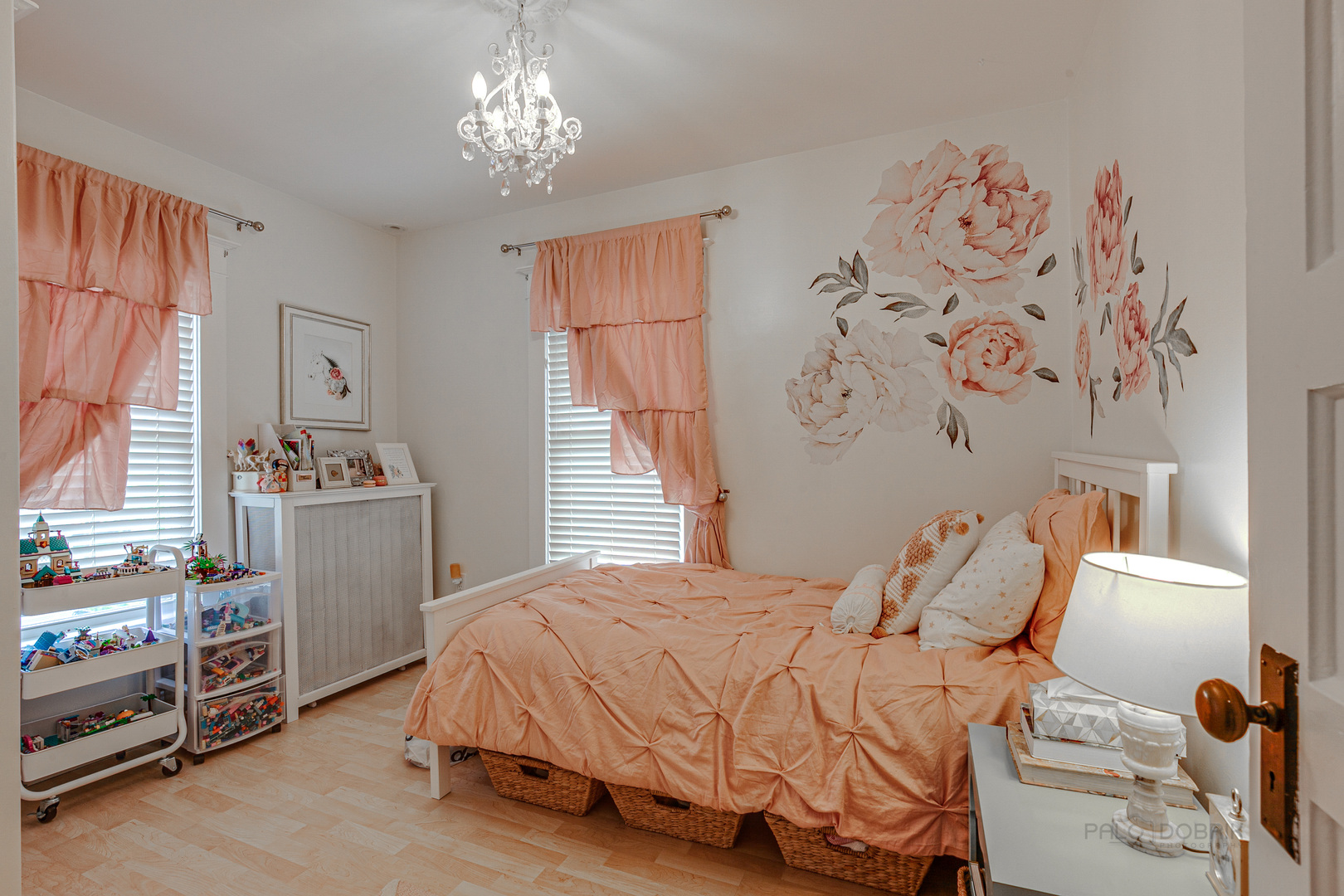120 Atteridge Road Lake Forest, IL 60045 - Photo 13 of 26 a bedroom with a bed and a window