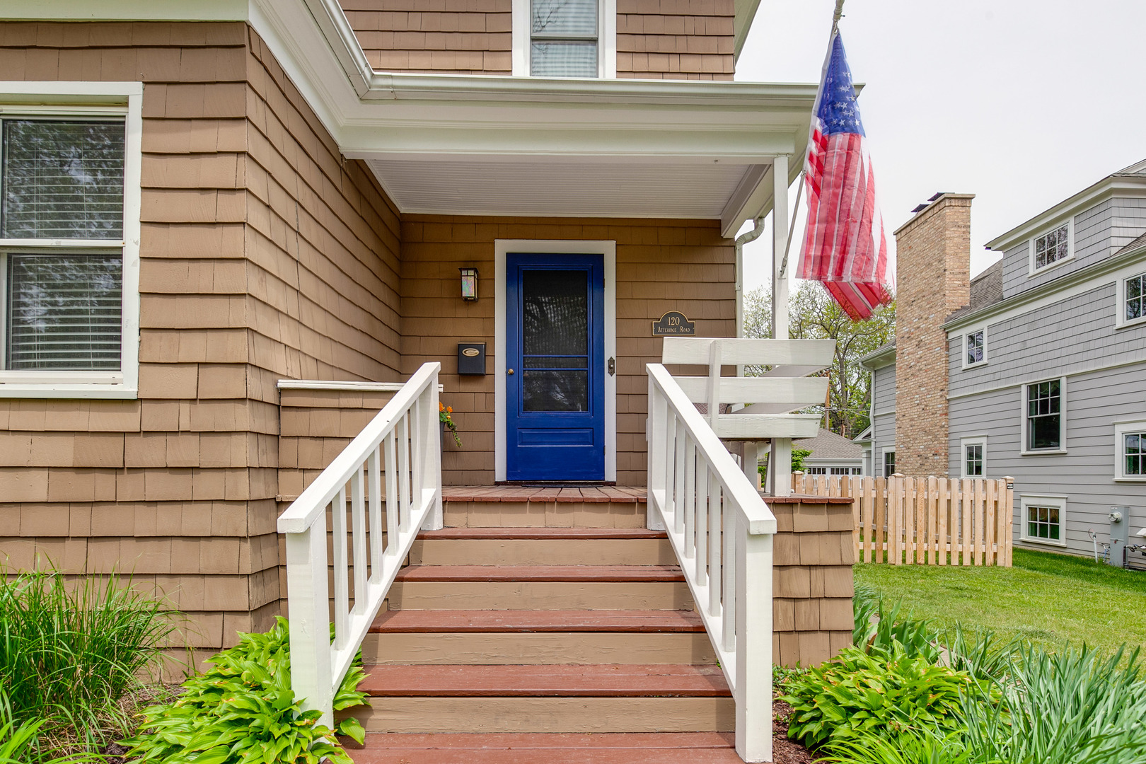 120 Atteridge Road Lake Forest, IL 60045 - Photo 2 of 26 a view of a house with entryway and stairs