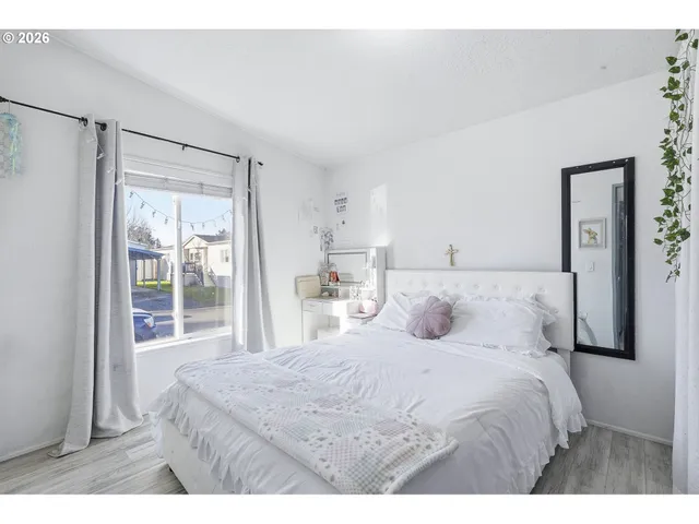 $124,999 | 13517 Southeast Pardee Drive, Portland, OR 97236