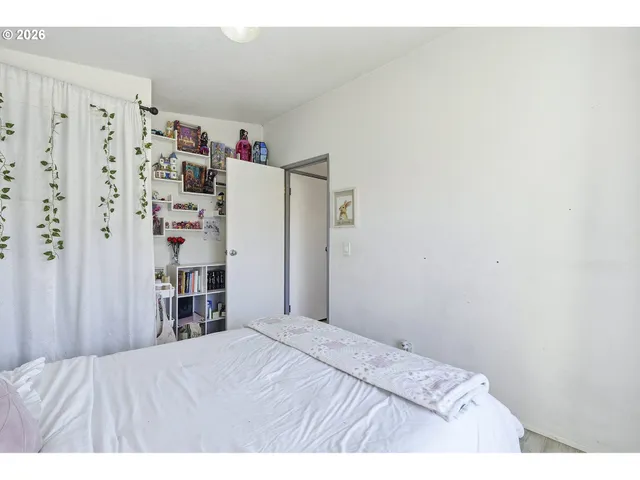 $124,999 | 13517 Southeast Pardee Drive, Portland, OR 97236