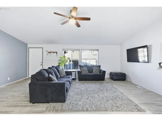 $124,999 | 13517 Southeast Pardee Drive, Portland, OR 97236