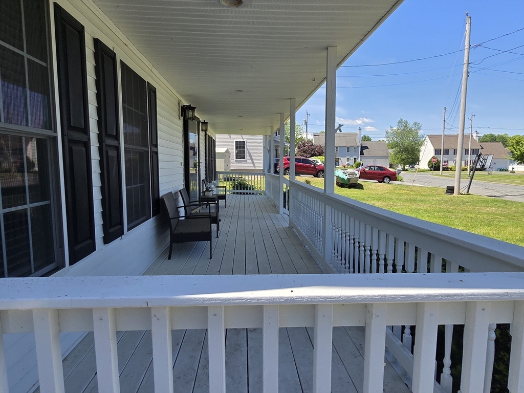 4 Panarelli Way Webster, MA 01570 - Photo 2 of 39