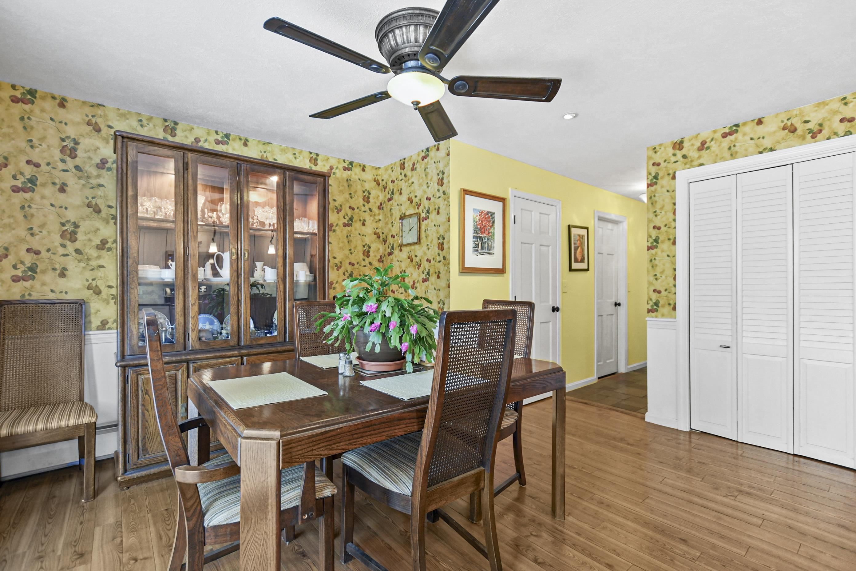 11 Boulder Brook Drive, Unit 5 Exeter, NH 03833 - Photo 5 of 34