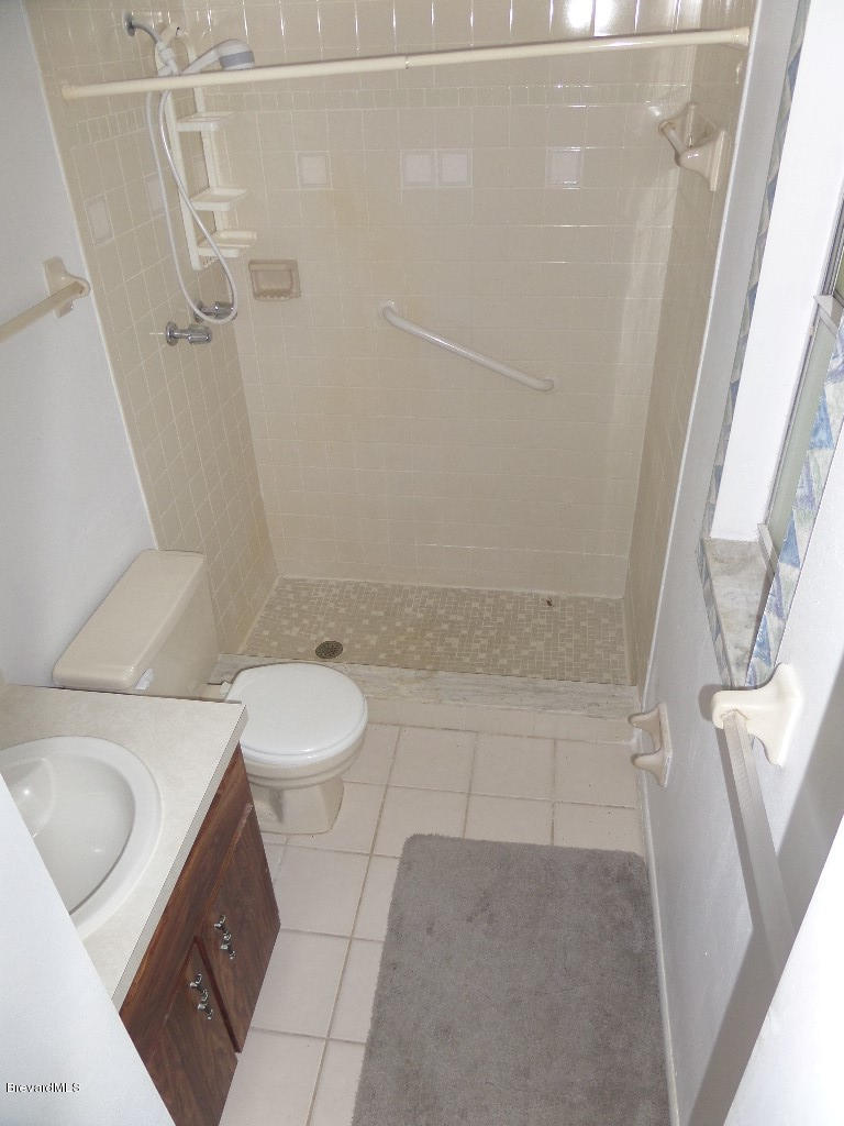 219 Capron Road Cocoa, FL 32927 - Photo 12 of 14 Guest Bathroom
