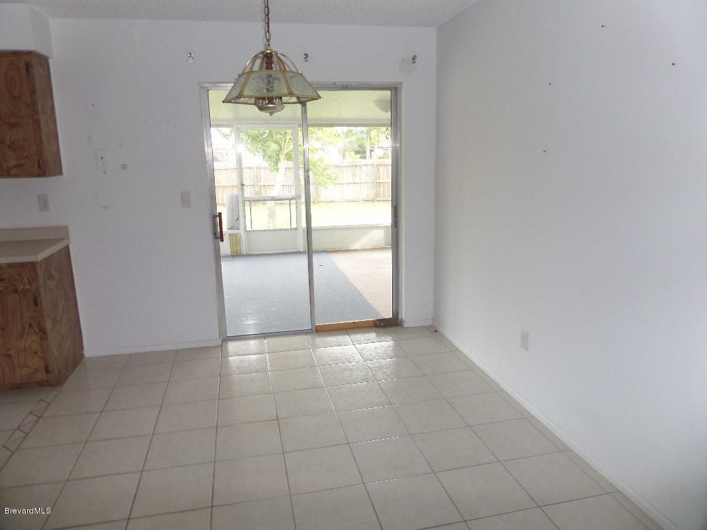 219 Capron Road Cocoa, FL 32927 - Photo 7 of 14 Dining Area