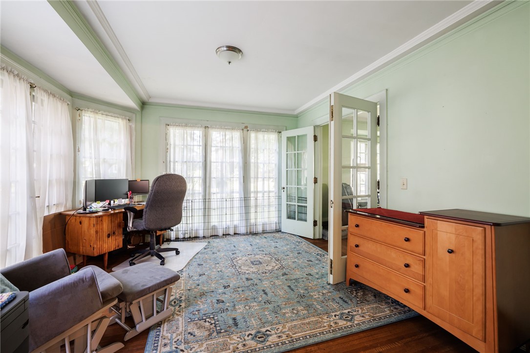 336 Canterbury Road Rochester, NY 14607 - Photo 4 of 23