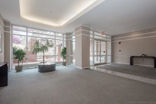 $835,000 | 6 Canal Park, Unit 105, Cambridge, MA 02141