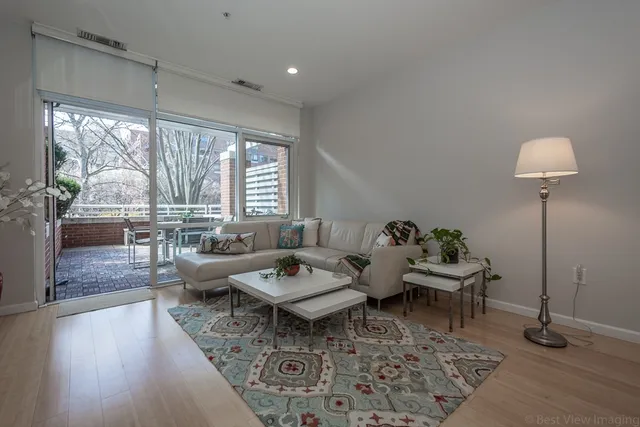 $835,000 | 6 Canal Park, Unit 105, Cambridge, MA 02141