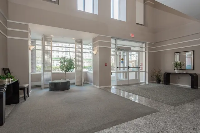 $835,000 | 6 Canal Park, Unit 105, Cambridge, MA 02141