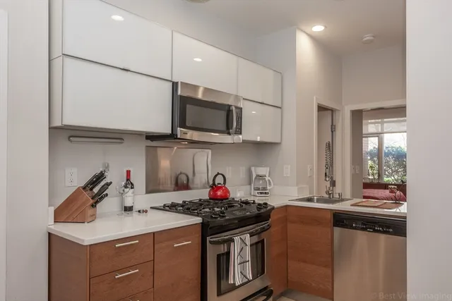 $835,000 | 6 Canal Park, Unit 105, Cambridge, MA 02141