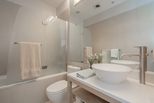 $835,000 | 6 Canal Park, Unit 105, Cambridge, MA 02141