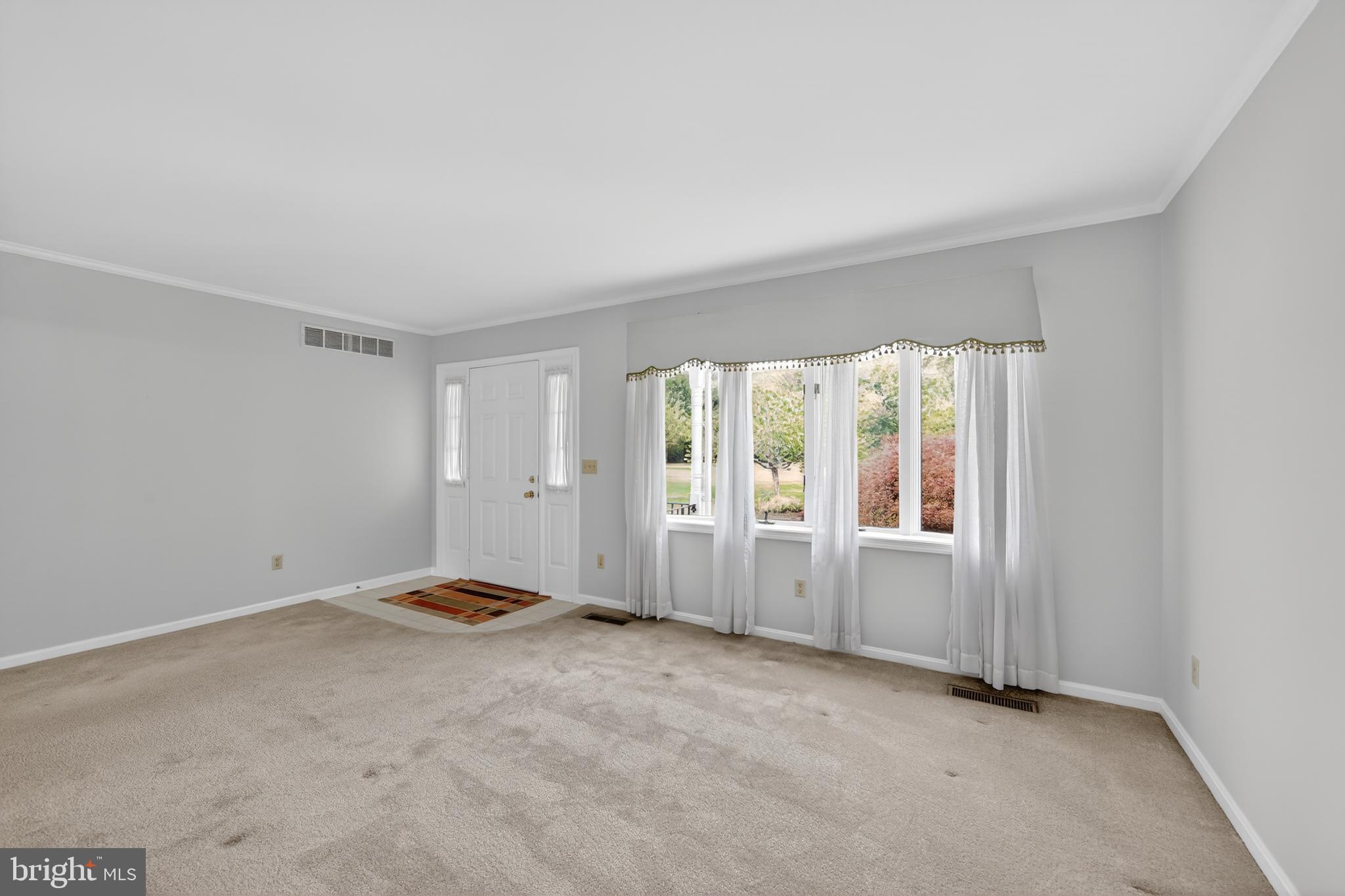 288 Union Church Road Townsend, DE 19734 - Photo 2 of 39 Living room