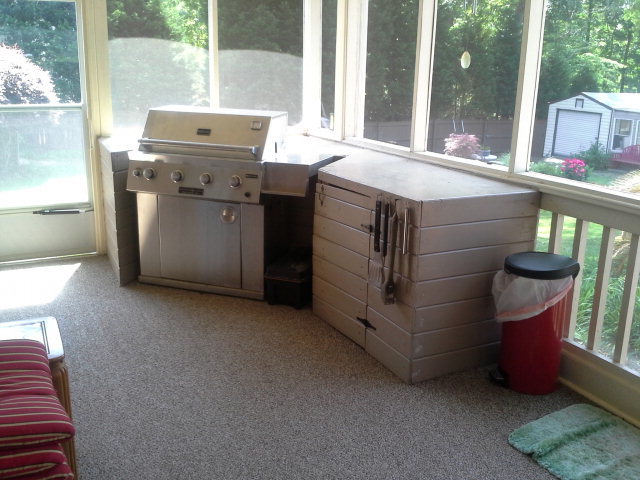 354 Old Oak Road, Unit 126 Macon, GA 31216 - Photo 8 of 13 a room with washing machine and sink
