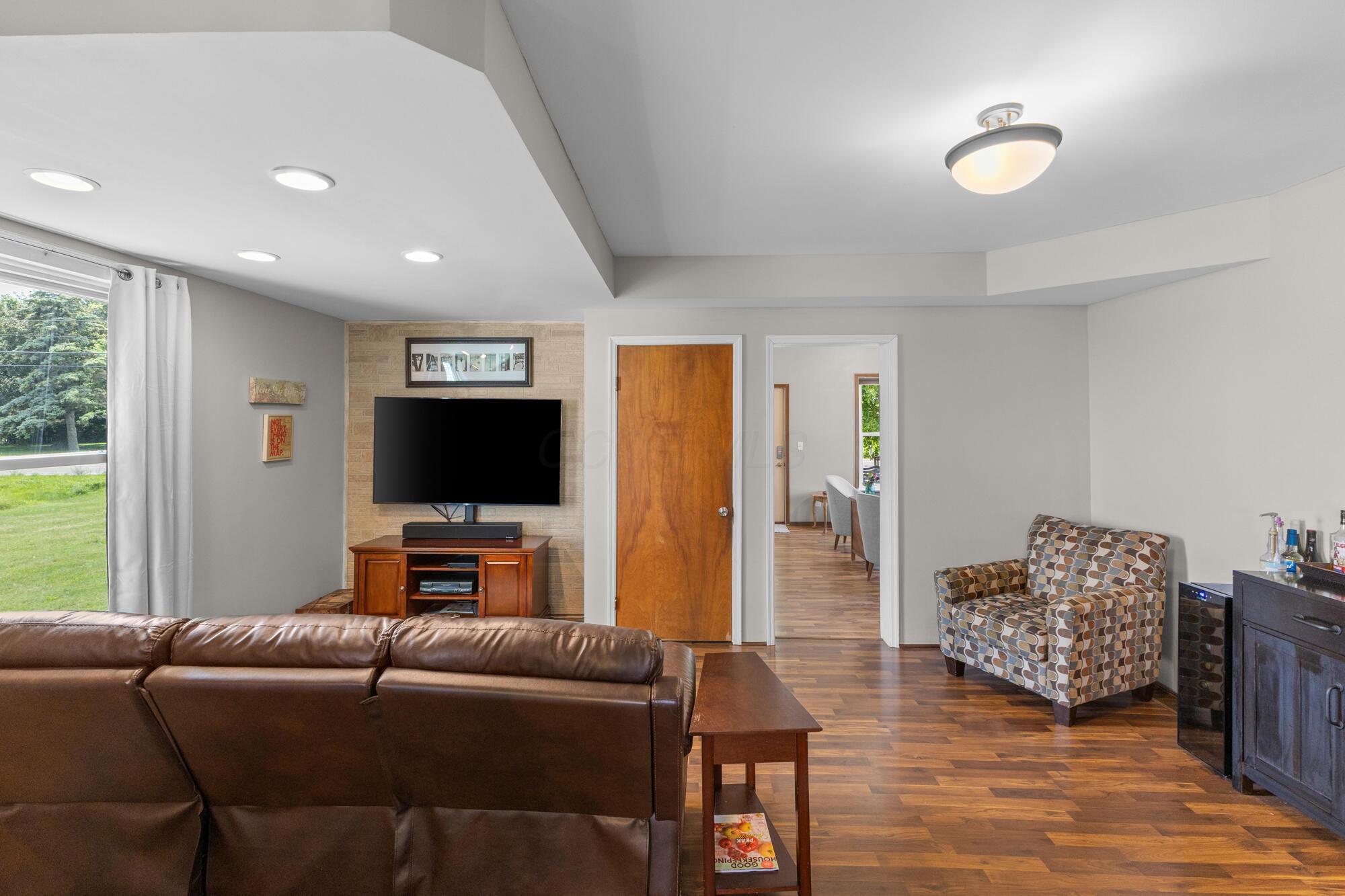 4154 Marion-Waldo Road Marion, OH 43302 - Photo 15 of 59 Family Room