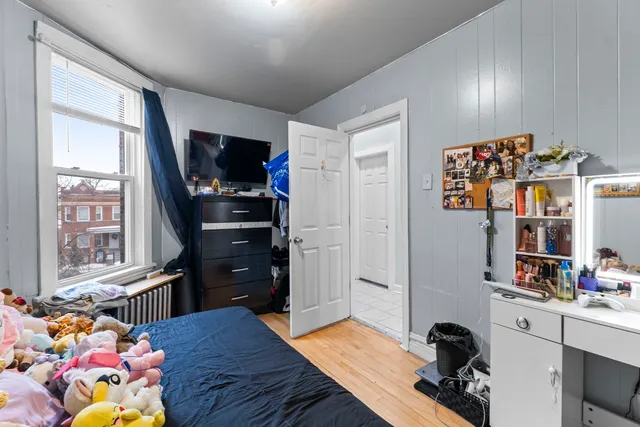 $440,000 | 4920 West Iowa Street, Chicago, IL 60651