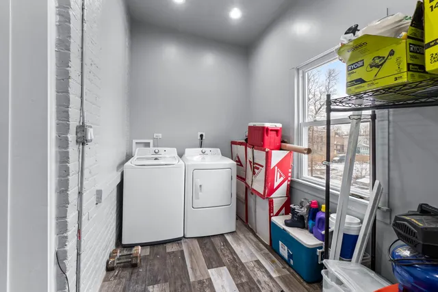 $440,000 | 4920 West Iowa Street, Chicago, IL 60651