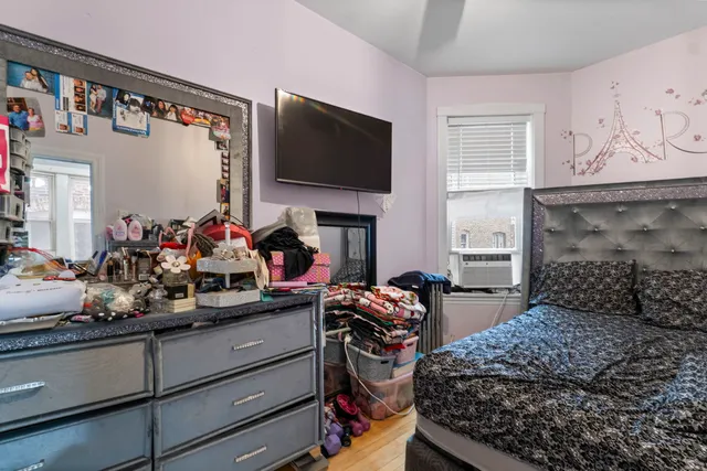 $440,000 | 4920 West Iowa Street, Chicago, IL 60651