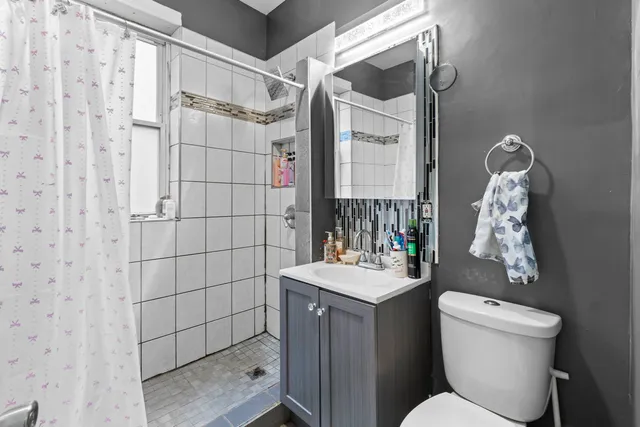 $440,000 | 4920 West Iowa Street, Chicago, IL 60651