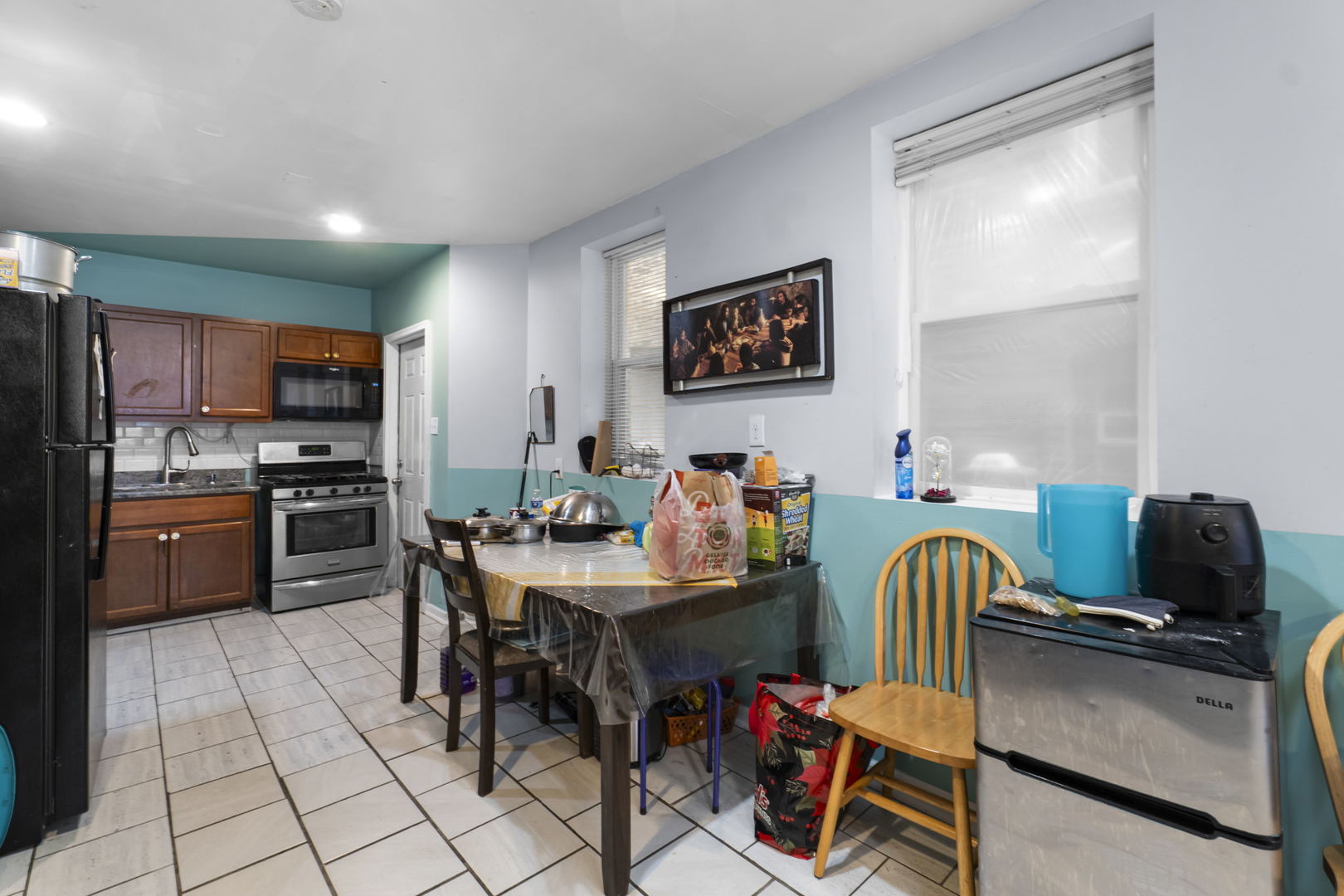 4920 West Iowa Street Chicago, IL 60651 - Photo 27 of 33 a view of a dining room with furniture