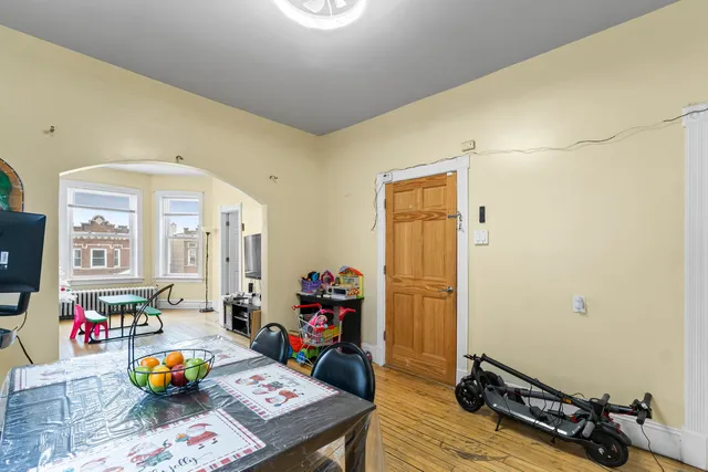 $440,000 | 4920 West Iowa Street, Chicago, IL 60651