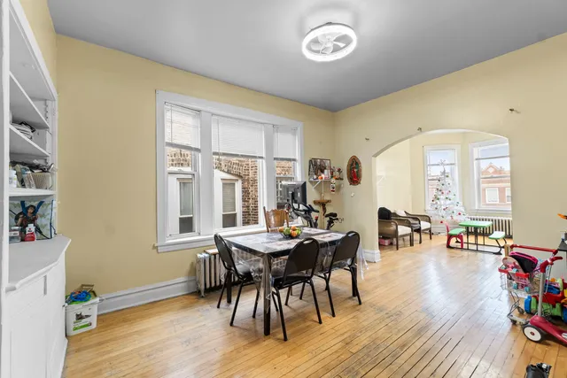 $440,000 | 4920 West Iowa Street, Chicago, IL 60651