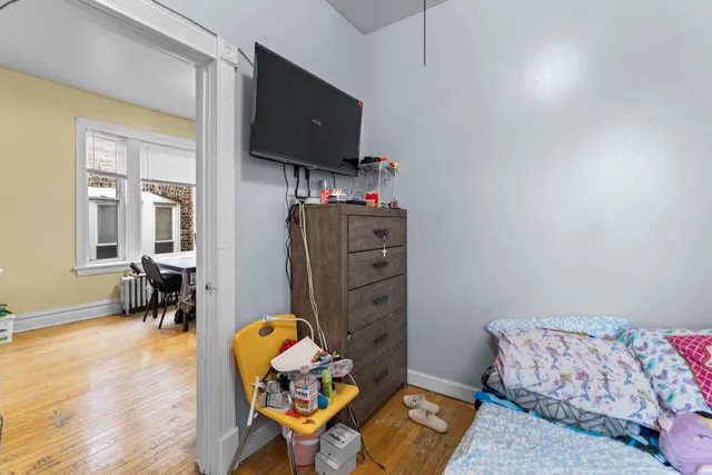 $440,000 | 4920 West Iowa Street, Chicago, IL 60651