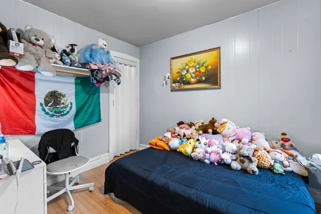 $440,000 | 4920 West Iowa Street, Chicago, IL 60651