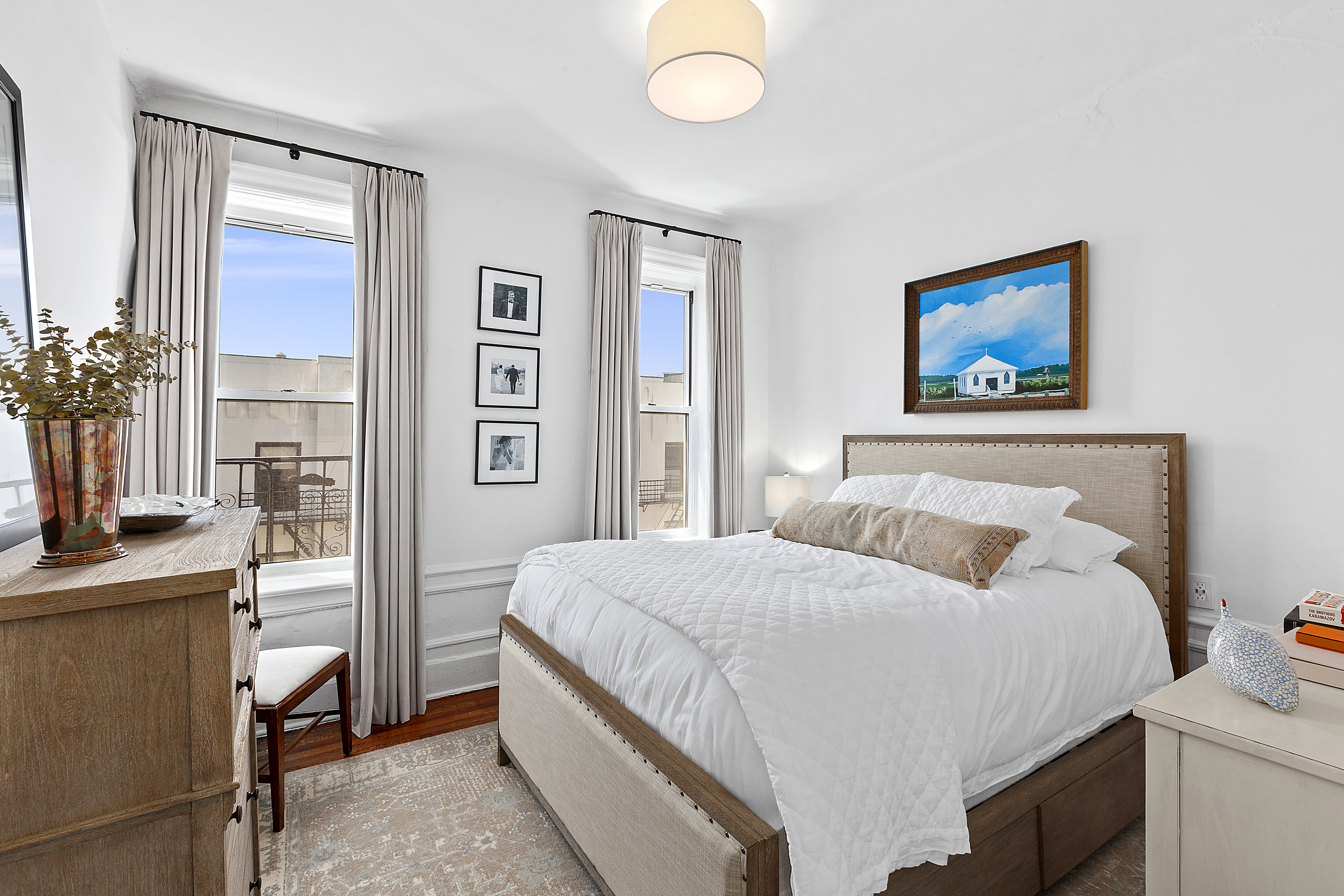 261 West 22nd Street, Unit 33 Manhattan, NY 10011 - Photo 4 of 9