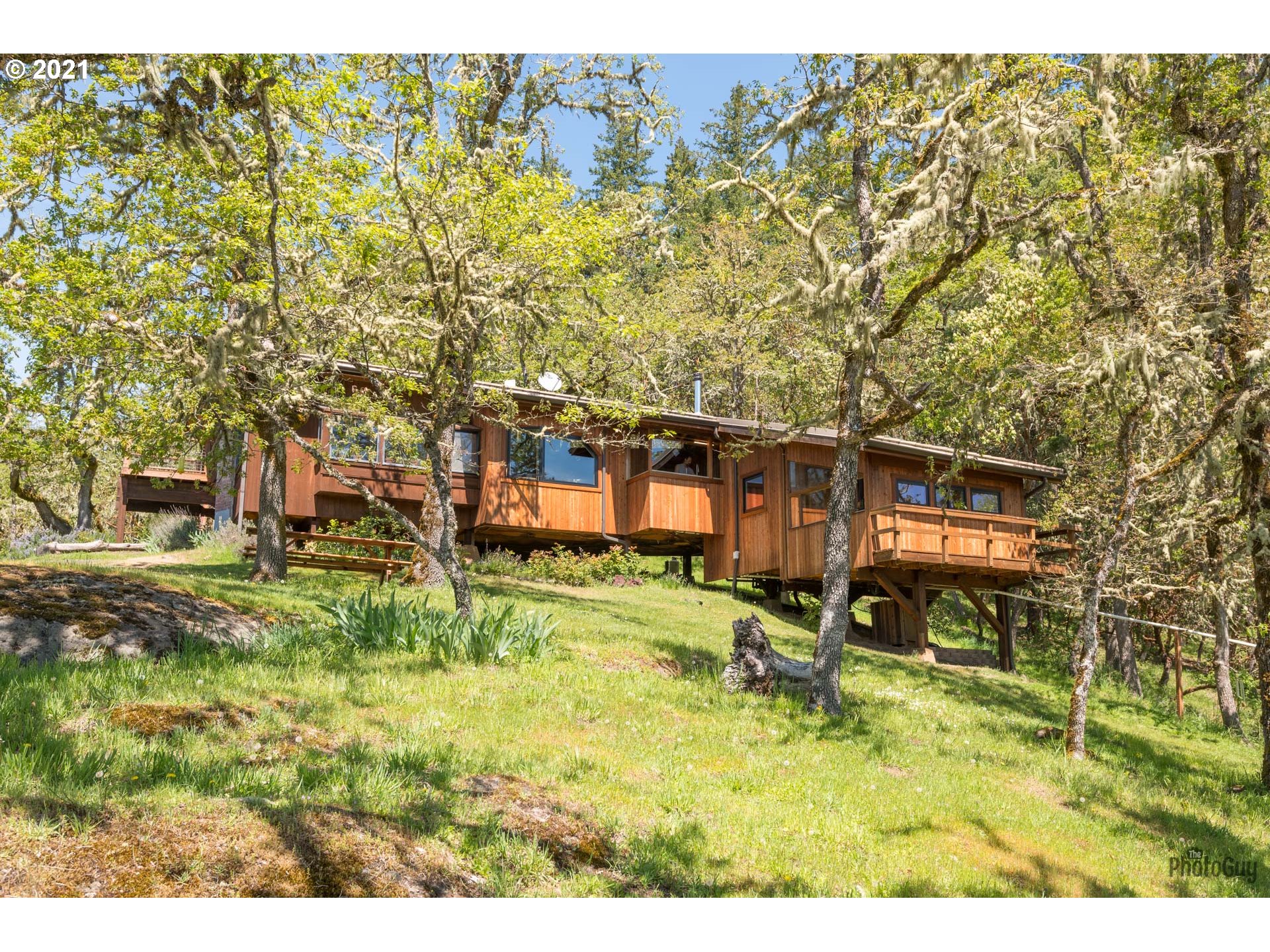 85220 Florence Road Eugene, OR 97405 - Photo 2 of 32 Gallery Image 2