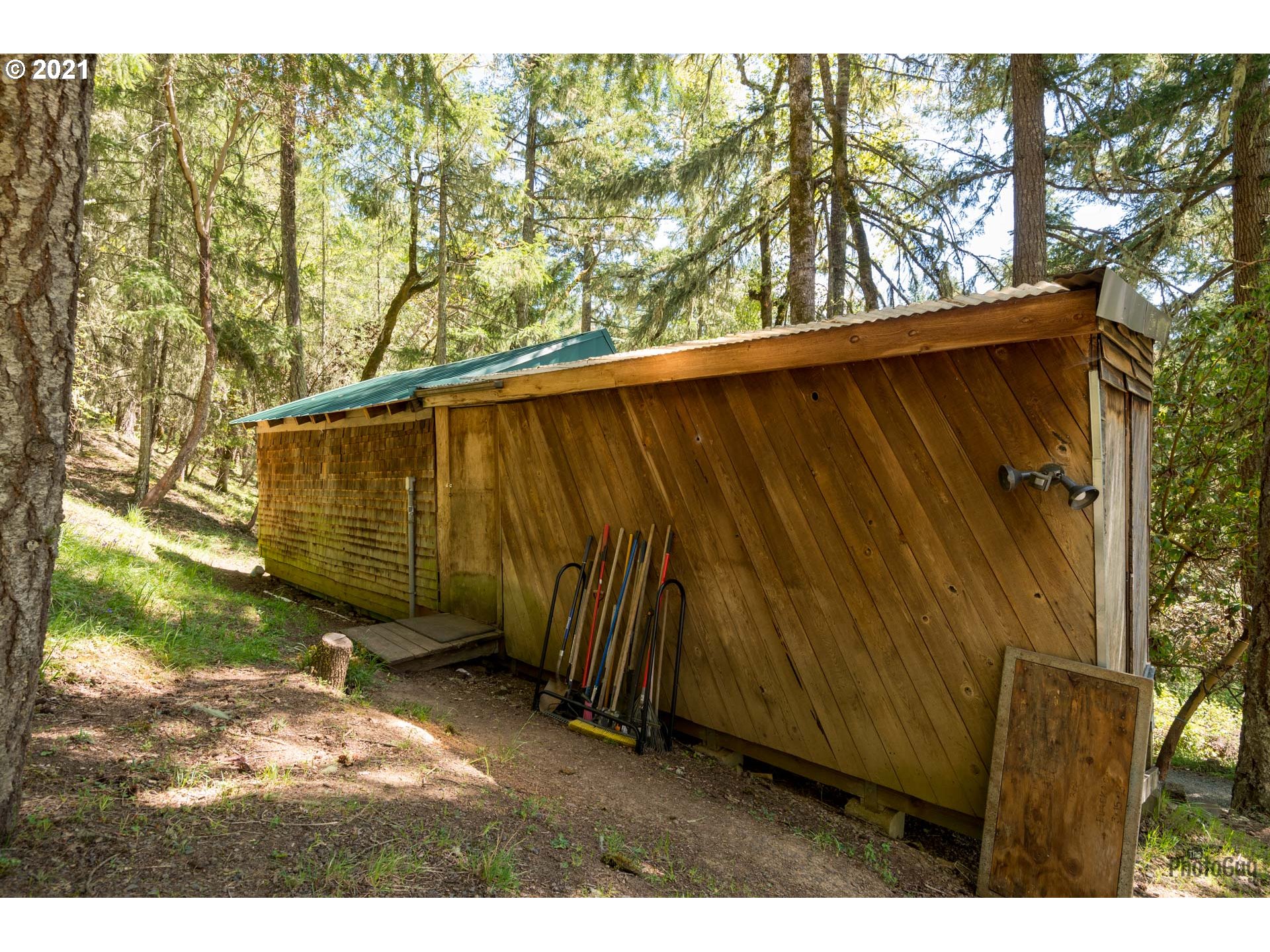 85220 Florence Road Eugene, OR 97405 - Photo 26 of 32 Gallery Image 26
