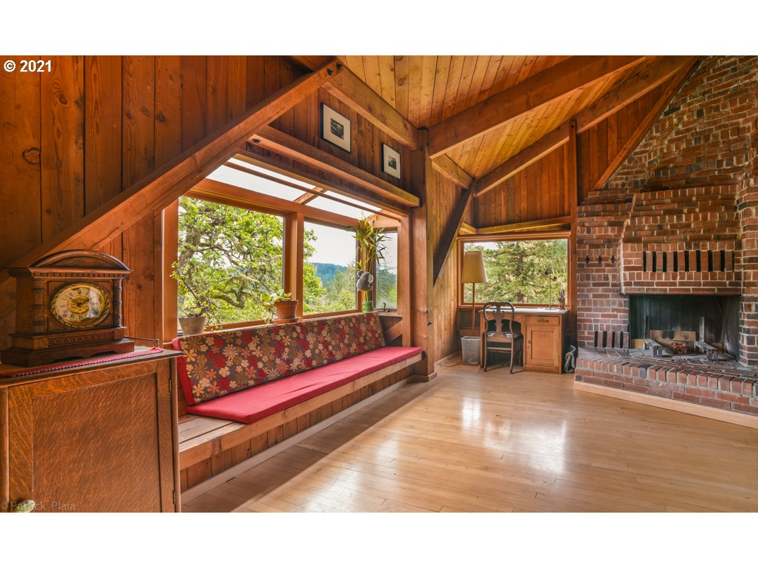 85220 Florence Road Eugene, OR 97405 - Photo 5 of 32 Gallery Image 5