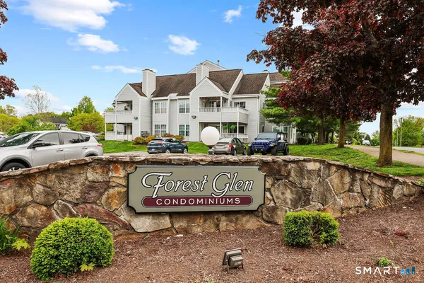 $250,000 | 1 Forest Glen Circle, Unit 9, Middletown, CT 06457