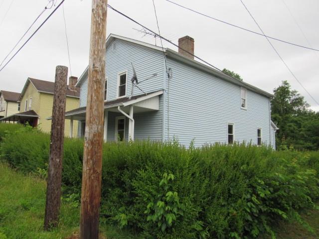 421 1st Street Chestnut Ridge, PA 15422 - Photo 3 of 31
