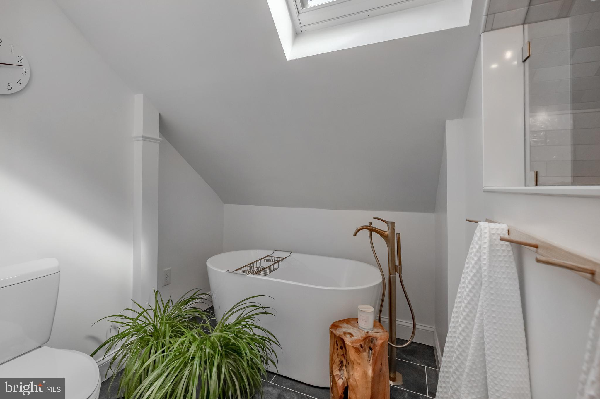 65 Roberts Road Newtown Square, PA 19073 - Photo 33 of 53 a bathroom with a sink and toilet