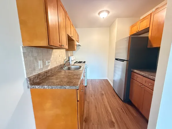 $1,650 | 5720 East Avenue, Unit 3A, Countryside, IL 60525