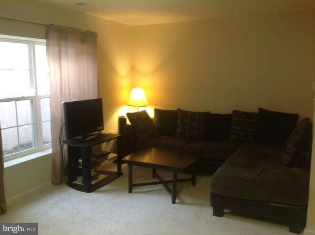 23030 Stringtown Road, Unit 2139 Clarksburg, MD 20871 - Photo 5 of 14 Living Room