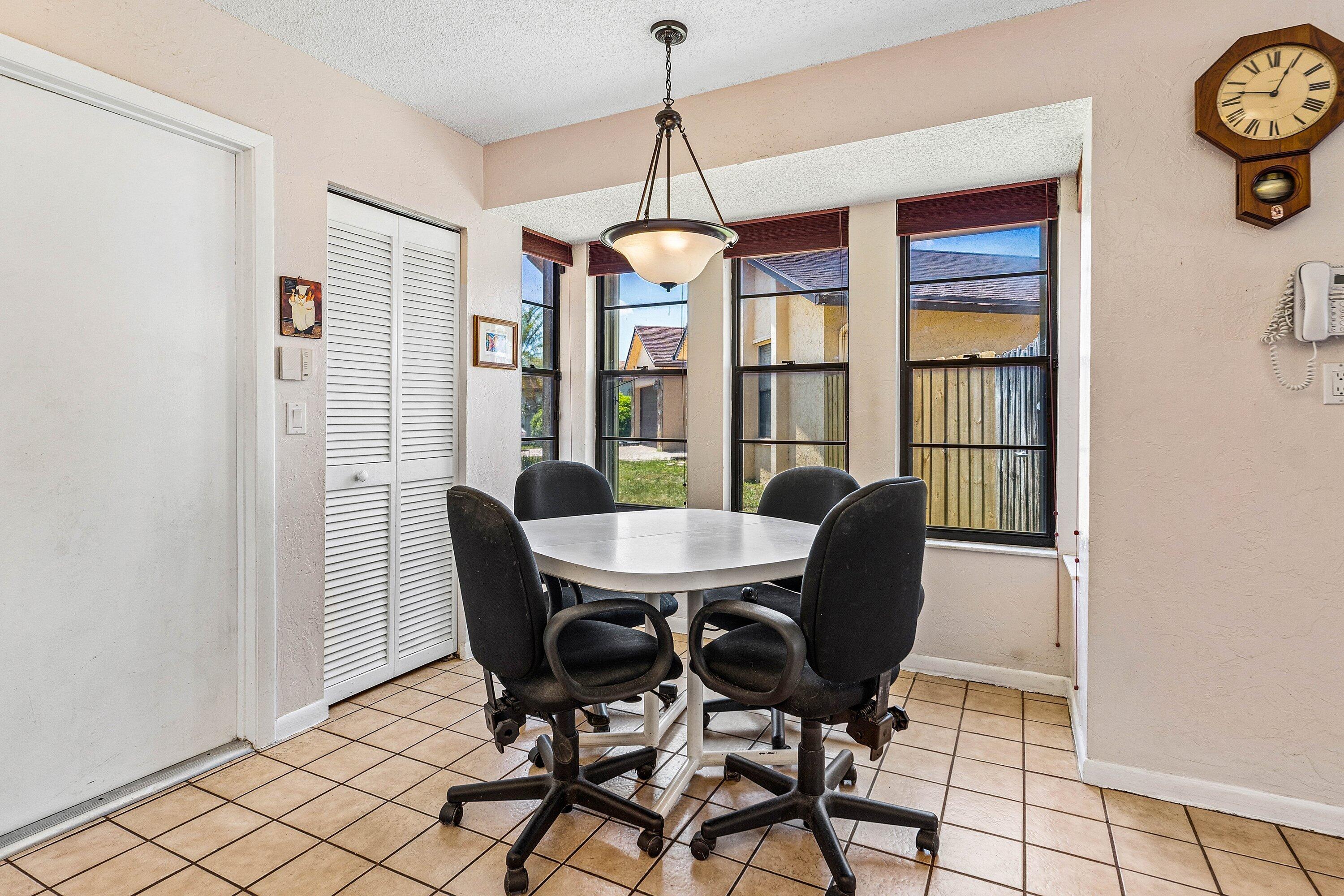 9792 Majorca Place Boca Raton, FL 33434 - Photo 12 of 34 Kitchen Dining