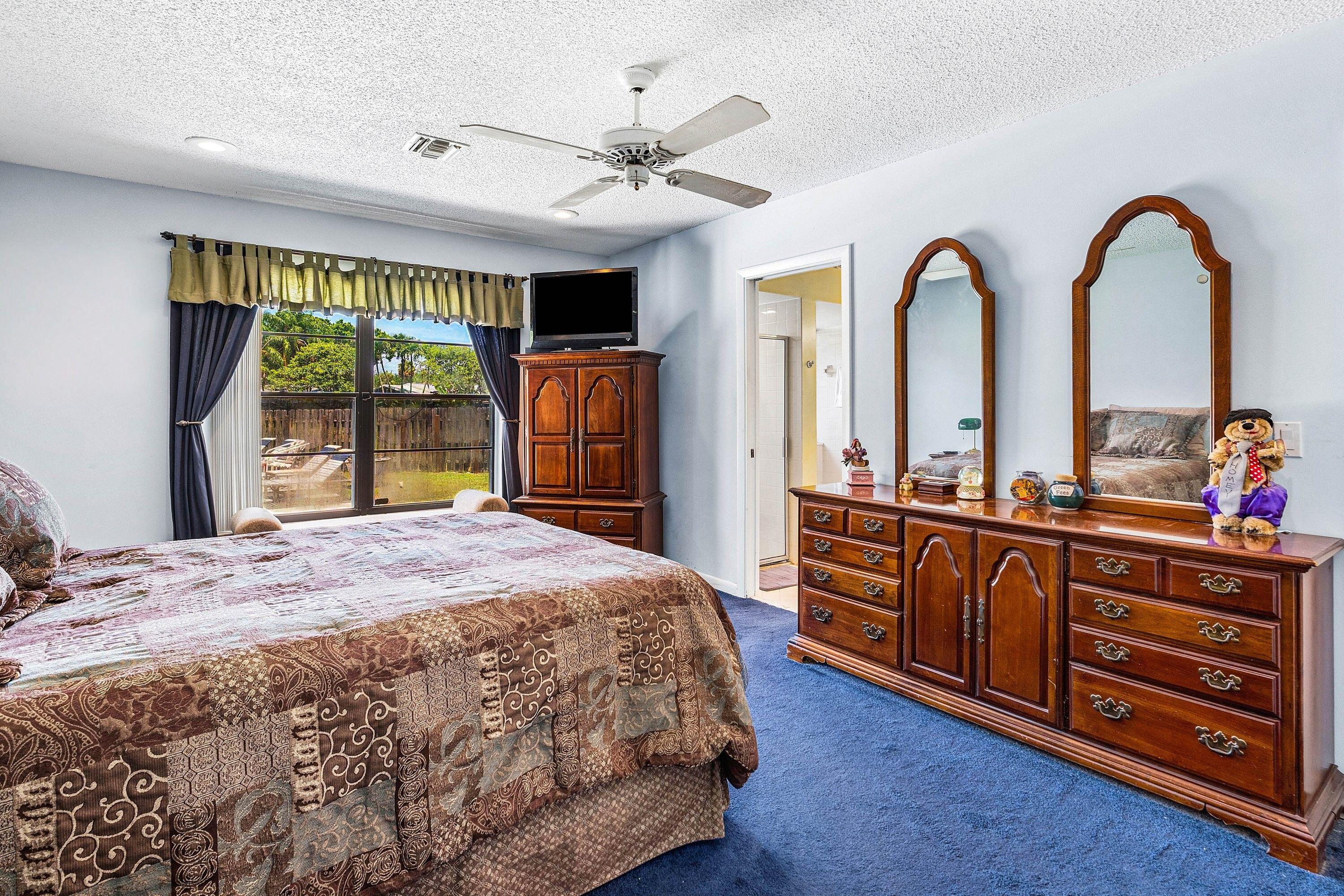 9792 Majorca Place Boca Raton, FL 33434 - Photo 15 of 34 primary Bedroom