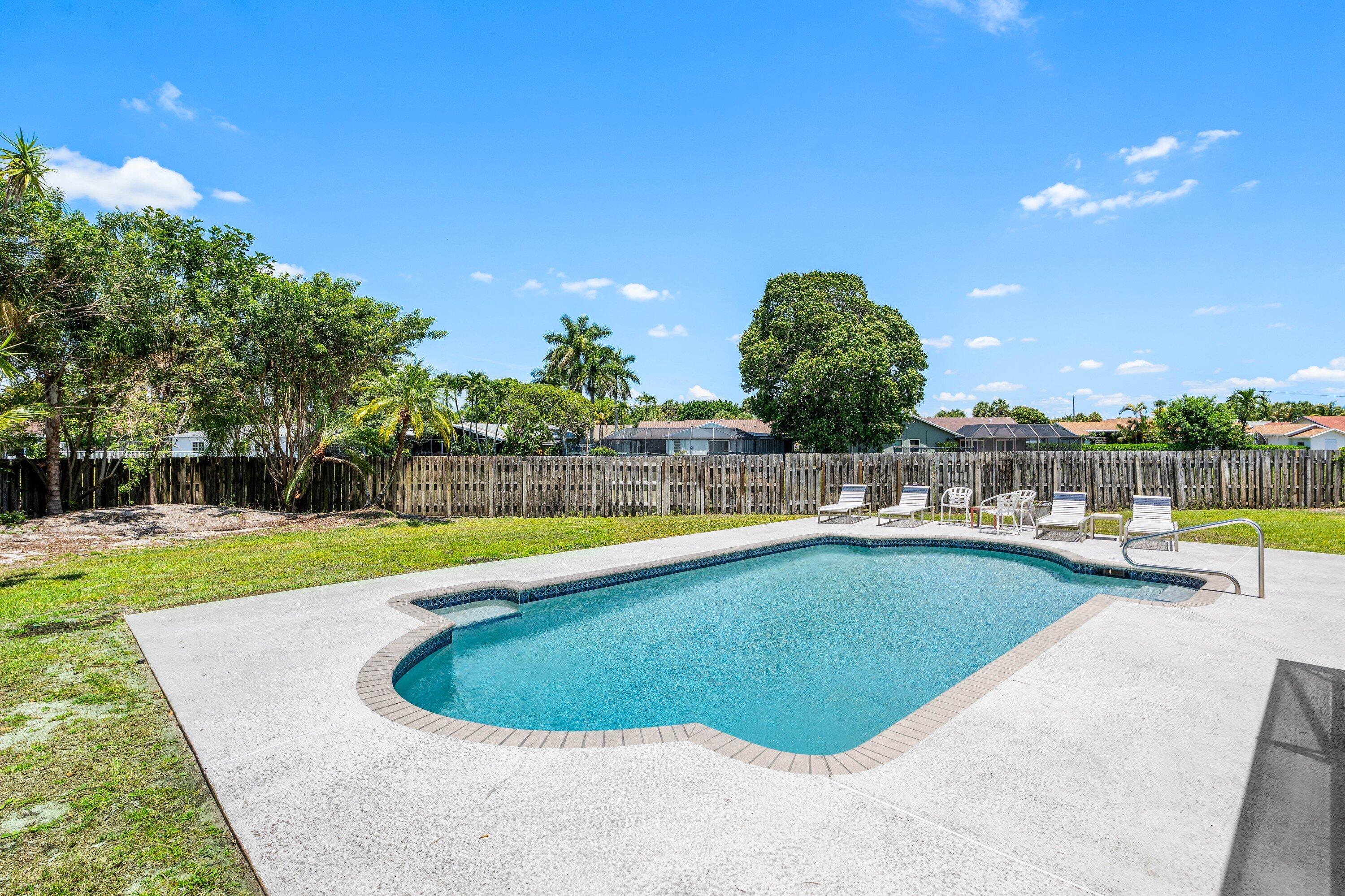 9792 Majorca Place Boca Raton, FL 33434 - Photo 25 of 34 Pool