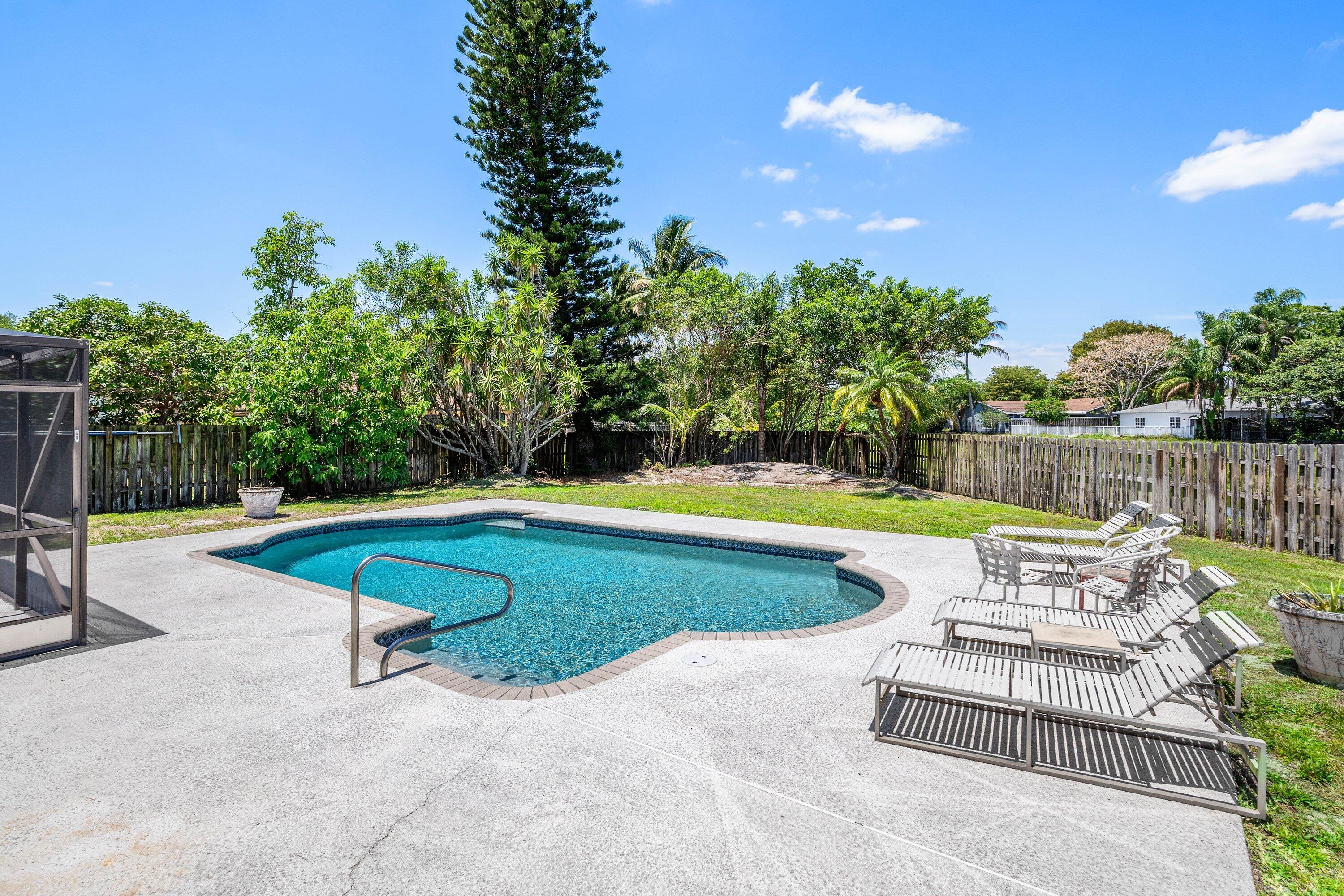 9792 Majorca Place Boca Raton, FL 33434 - Photo 26 of 34 Pool