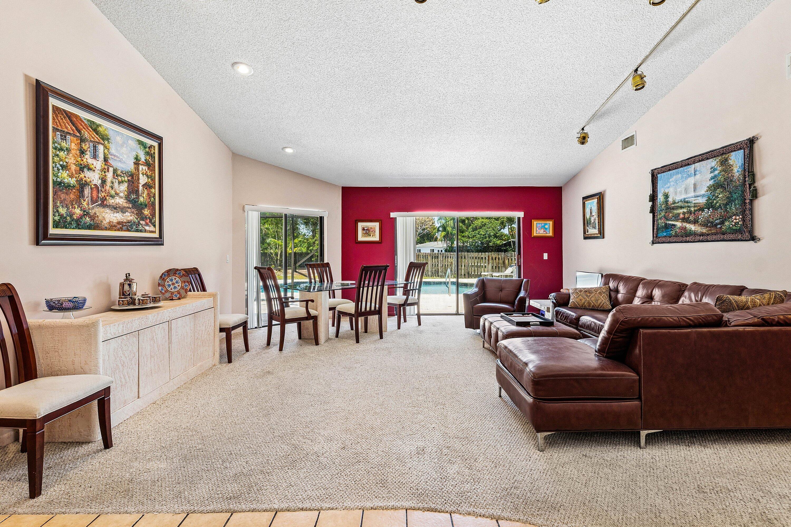 9792 Majorca Place Boca Raton, FL 33434 - Photo 6 of 34 Living Room