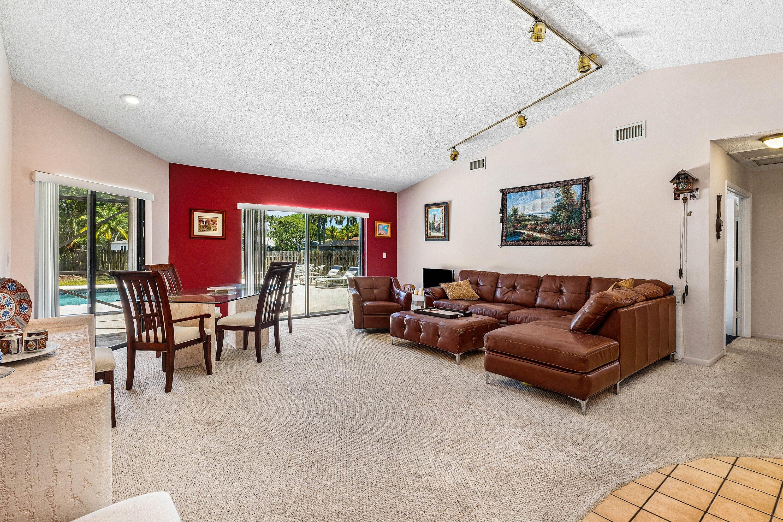 9792 Majorca Place Boca Raton, FL 33434 - Photo 8 of 34 Living Room