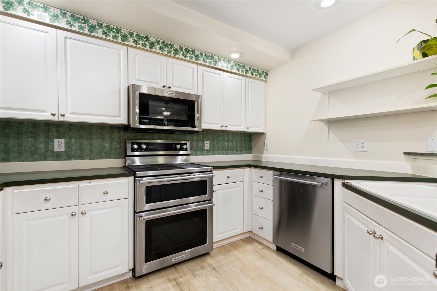 424 228th Street Southwest, Unit H101 Bothell, WA 98021 - Photo 13 of 38