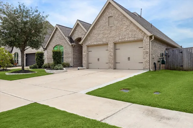 $370,000 | 30211 Liatris Bend Lane, Brookshire, TX 77423