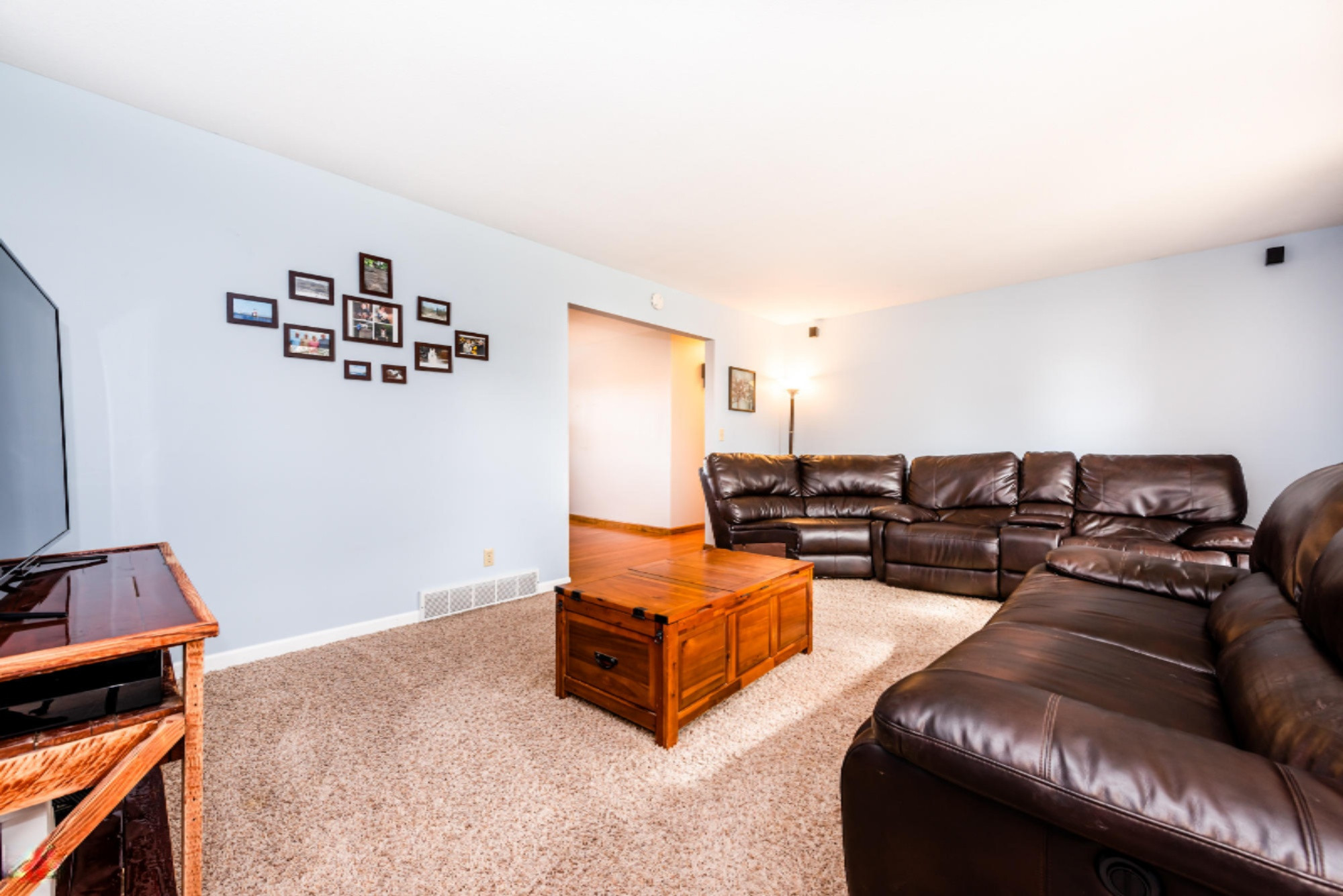 2787 Royal Queens Road Stevensville, MI 49127 - Photo 4 of 25 Royal Queens-105