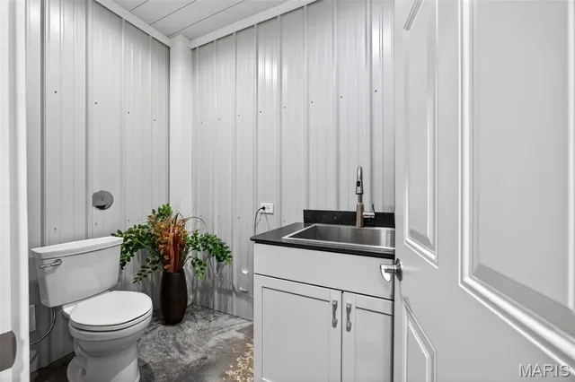 $1,300,000 | 2745 North Cappel Road, Moscow Mills, MO 63362