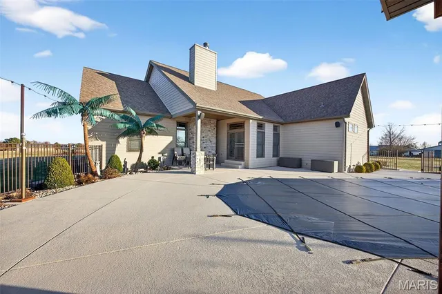 $1,300,000 | 2745 North Cappel Road, Moscow Mills, MO 63362