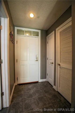 $239,000 | 1 Riverpointe Plaza, Unit 820, Jeffersonville, IN 47130